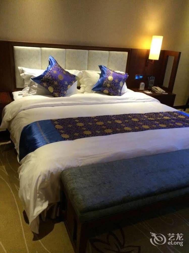 Liuzhou Sanjiangxian Dongxiangguo Hotel Extérieur photo
