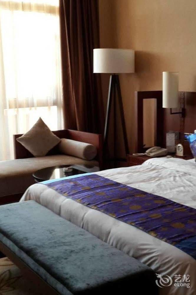 Liuzhou Sanjiangxian Dongxiangguo Hotel Extérieur photo
