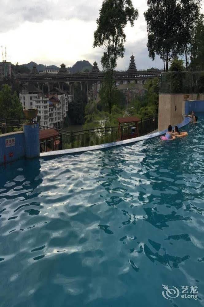 Liuzhou Sanjiangxian Dongxiangguo Hotel Extérieur photo