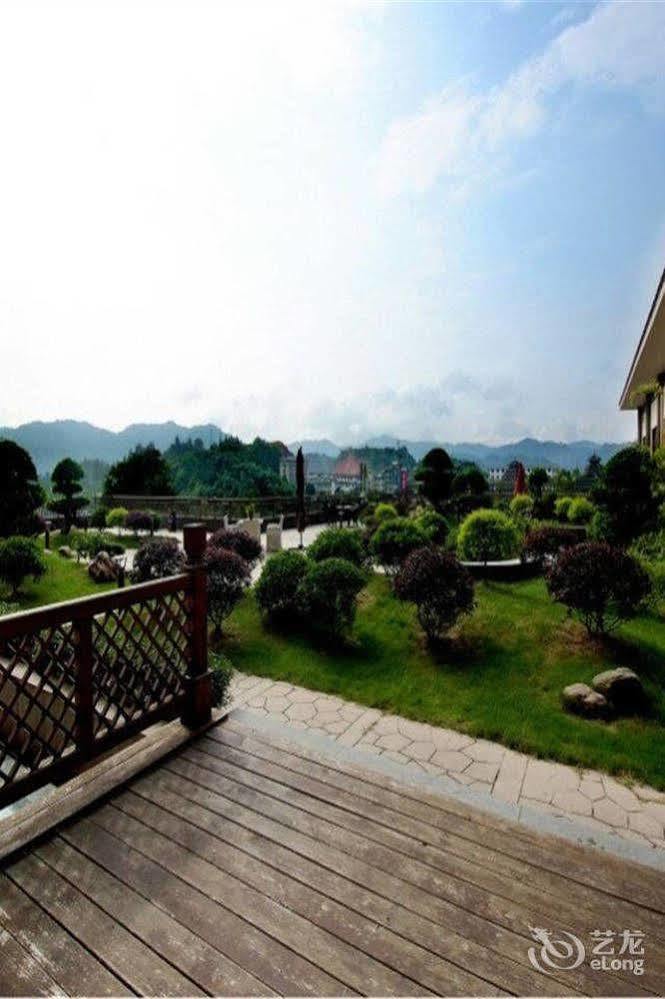 Liuzhou Sanjiangxian Dongxiangguo Hotel Extérieur photo