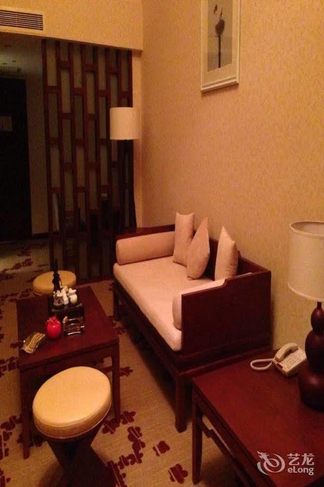 Liuzhou Sanjiangxian Dongxiangguo Hotel Extérieur photo